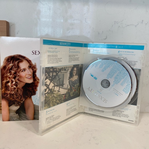 Sex and the City DVDs | Season 1, 2, 4, 5, and 6 part II - Picture 8 of 11